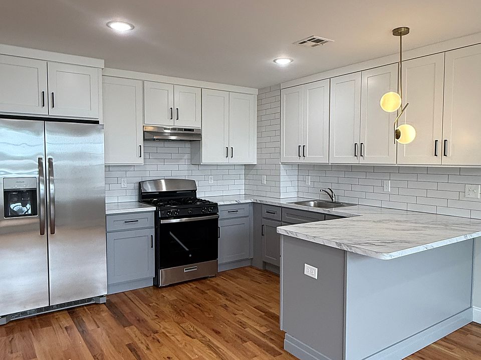 1st image of 214 S 10th St #3