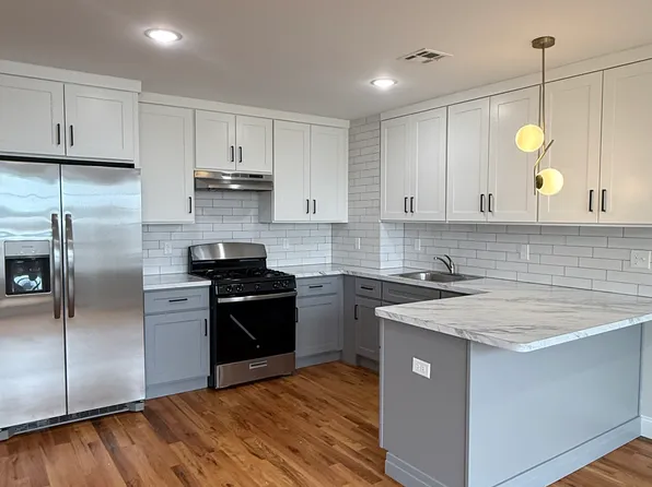 214 S 10th St #3, Newark, NJ 07107