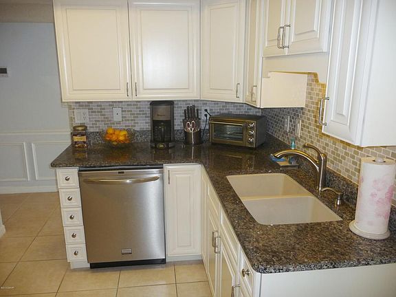 5th image of 1 Oceans West Blvd APT 9A2