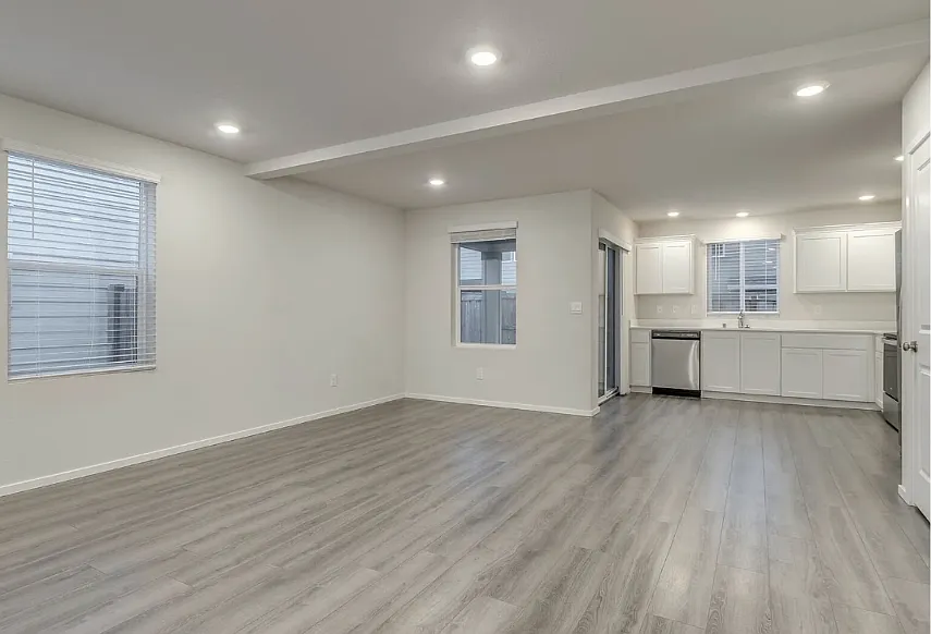 3 bed, 1406 sqft, $2,700 — Photo 4