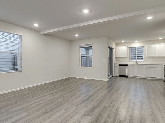 4th image of 11000 NE 126th Ct