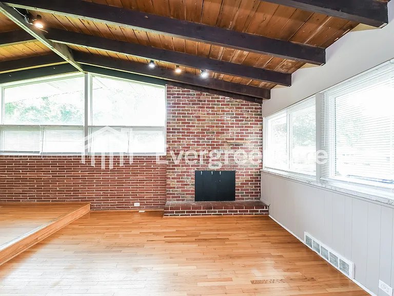 7823 Milan Ave — Photo 3