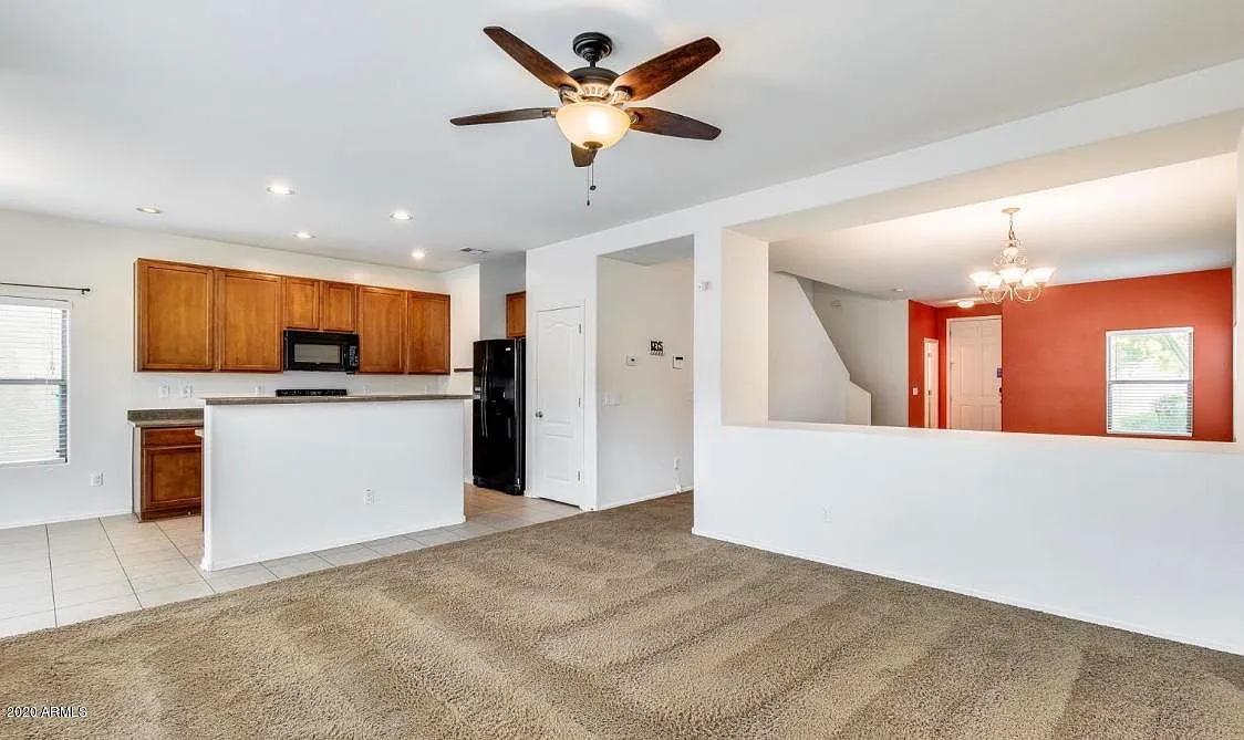 4 bed, 2.5 bath, 2173 sqft, $2,495 — Photo 3