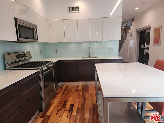 2nd image of 6683 Franklin Ave APT 8