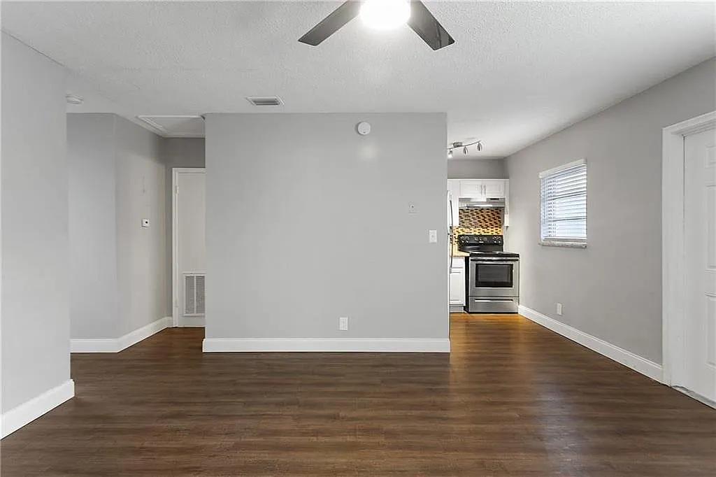 2 bed, 1.0 bath, 750 sqft, $1,970 — Photo 4