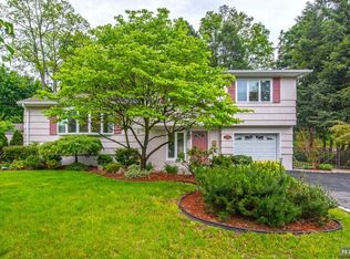 313 Jeffer St, Ridgewood, NJ 07450