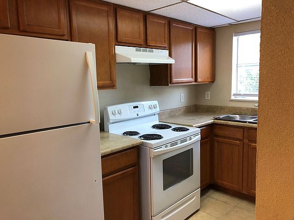 3rd image of 220 Chapa Pl APT 5
