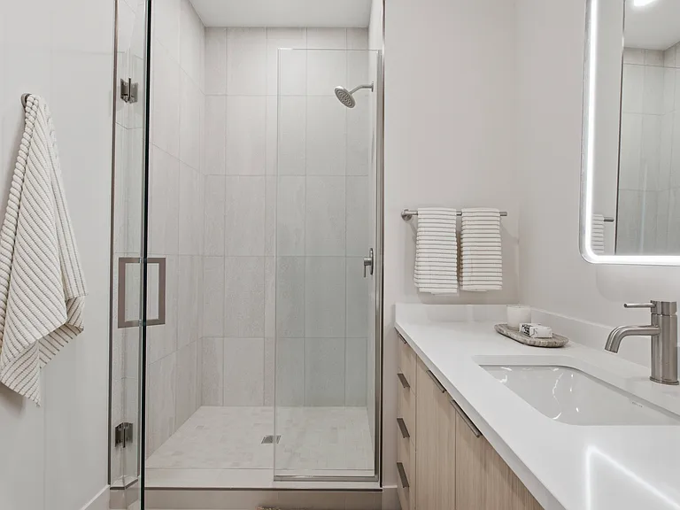 465 Carpenter — Photo 17
