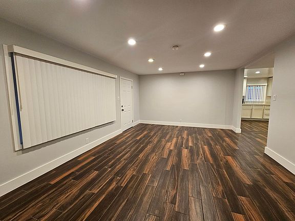 5th image of 5934 Arlington Blvd