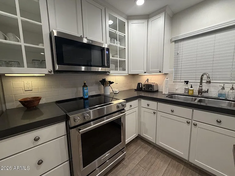 4061 E Campbell Ave — Photo 8
