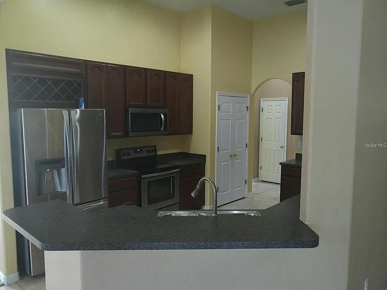 5804 Justicia Loop — Photo 8