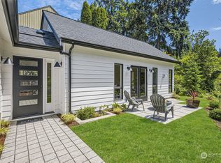 3815 SW Barton St, Seattle, WA 98126