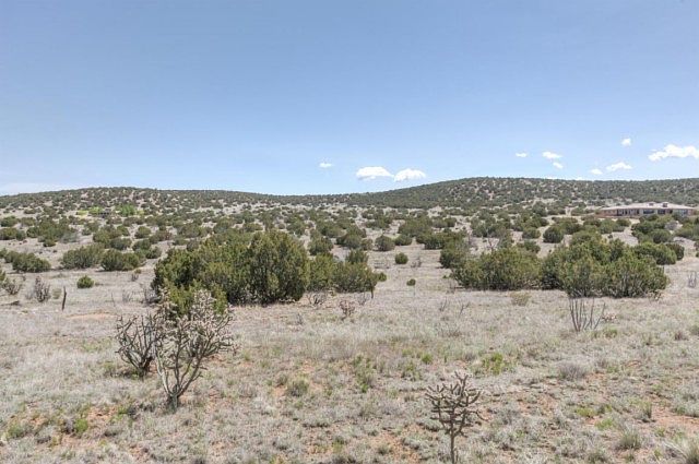 1st image of 27 Via Entrada