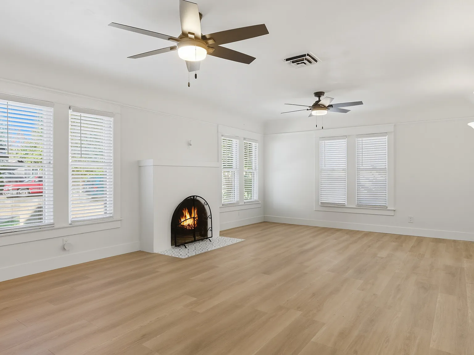 117 Pacific St — Photo 3