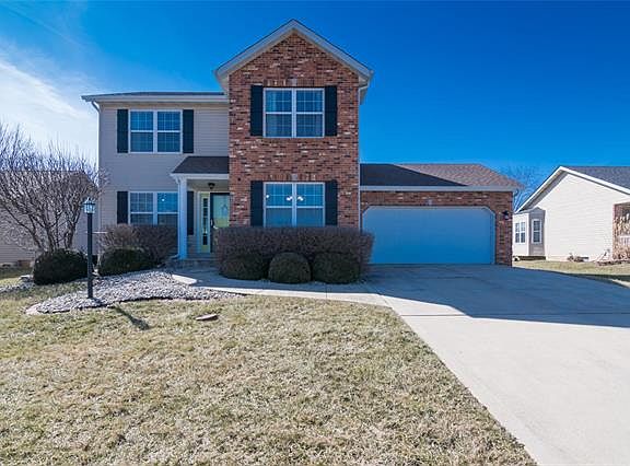2nd image of 19 Julie Dr