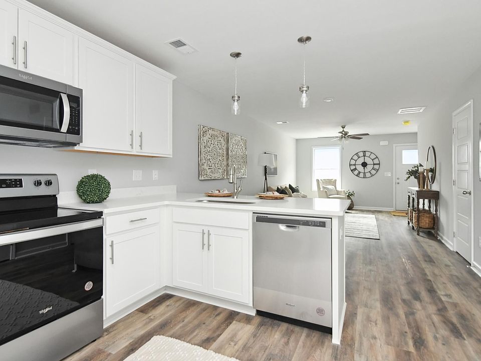 Stanley Village Townhomes 100 Henry Dr Burns TN Zillow