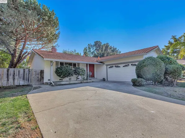 22054 Clearwood Ct, Cupertino, CA 95014
