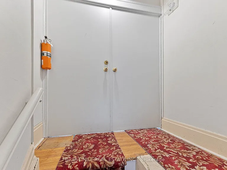 36 Arnold Cres #UPPER — Photo 32