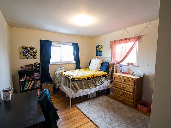 756-758 19th Street Bedroom