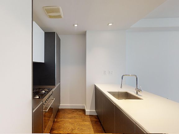 5th image of 666 W End Ave #8TV