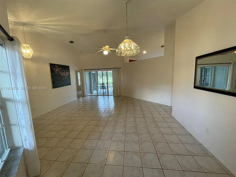 2710 Augusta Dr #25 — Photo 5