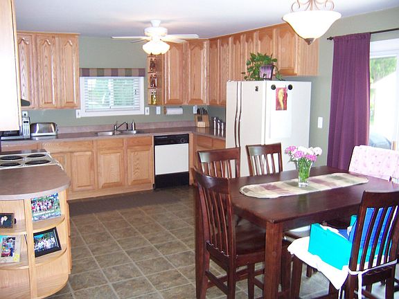 Kitchen 42" cabinets