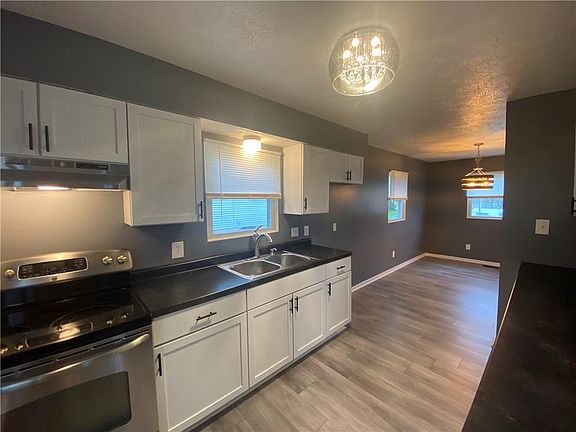4th image of 811 E Pike St
