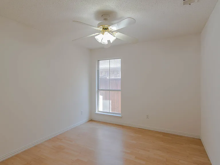 9321 Western Trl — Photo 15