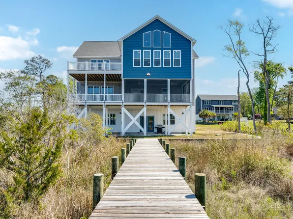 100 Paradise Ct, Sneads Ferry, NC 28460