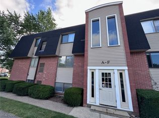 216 Moore Rd #4A, Avon Lake, OH 44012