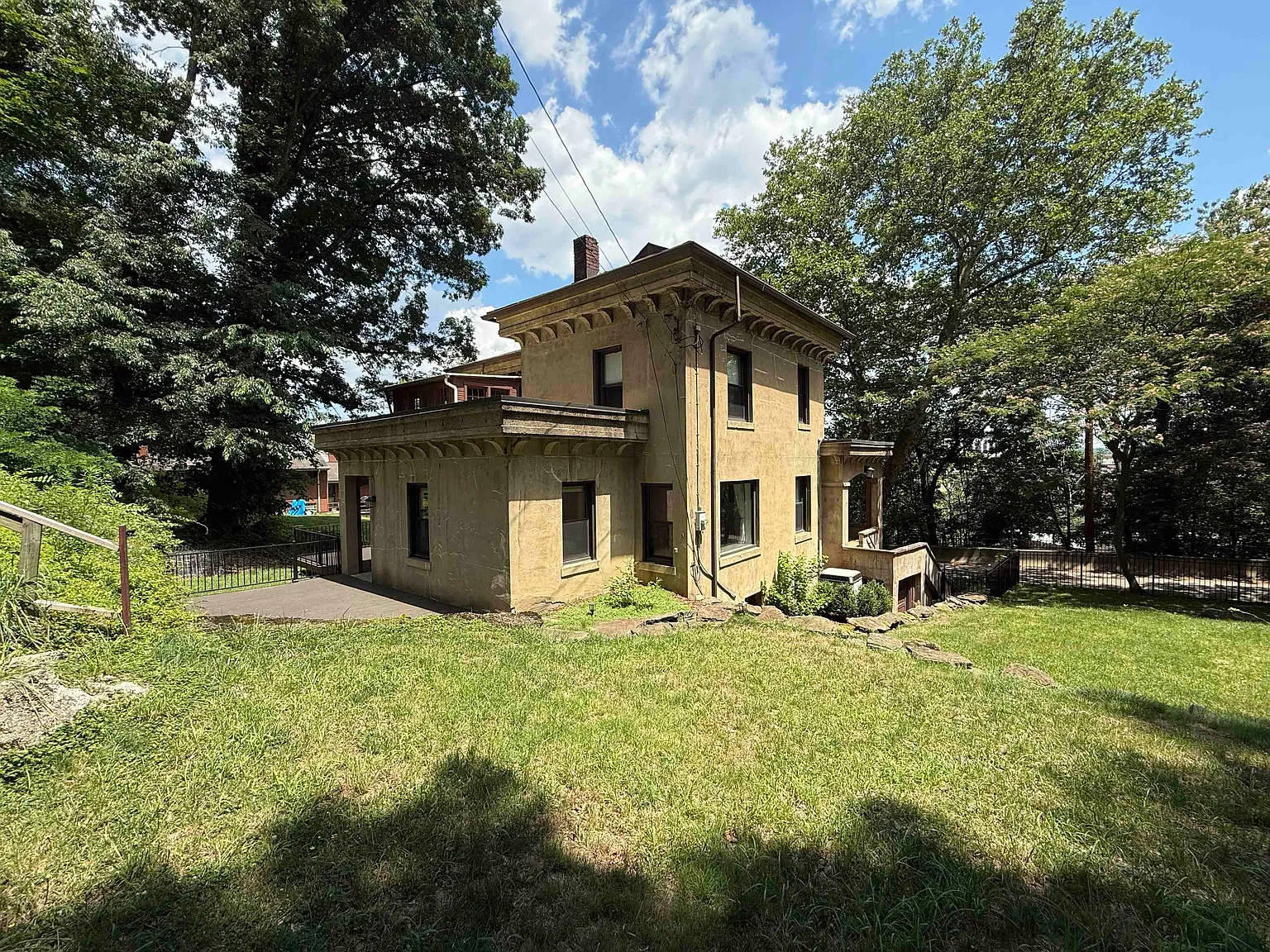 4 bed, 3242 sqft, $3,500 — Photo 2