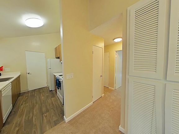 5th image of 2016 Klamath Ave #8