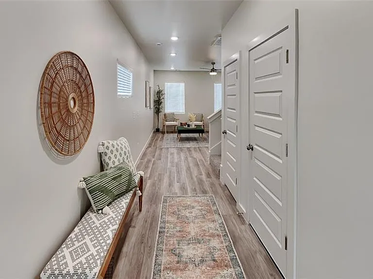 8909 NW 109th Ln — Photo 5