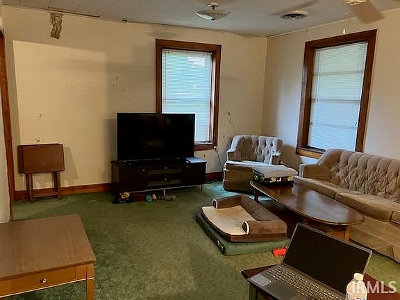3rd image of 1535 Mentor St