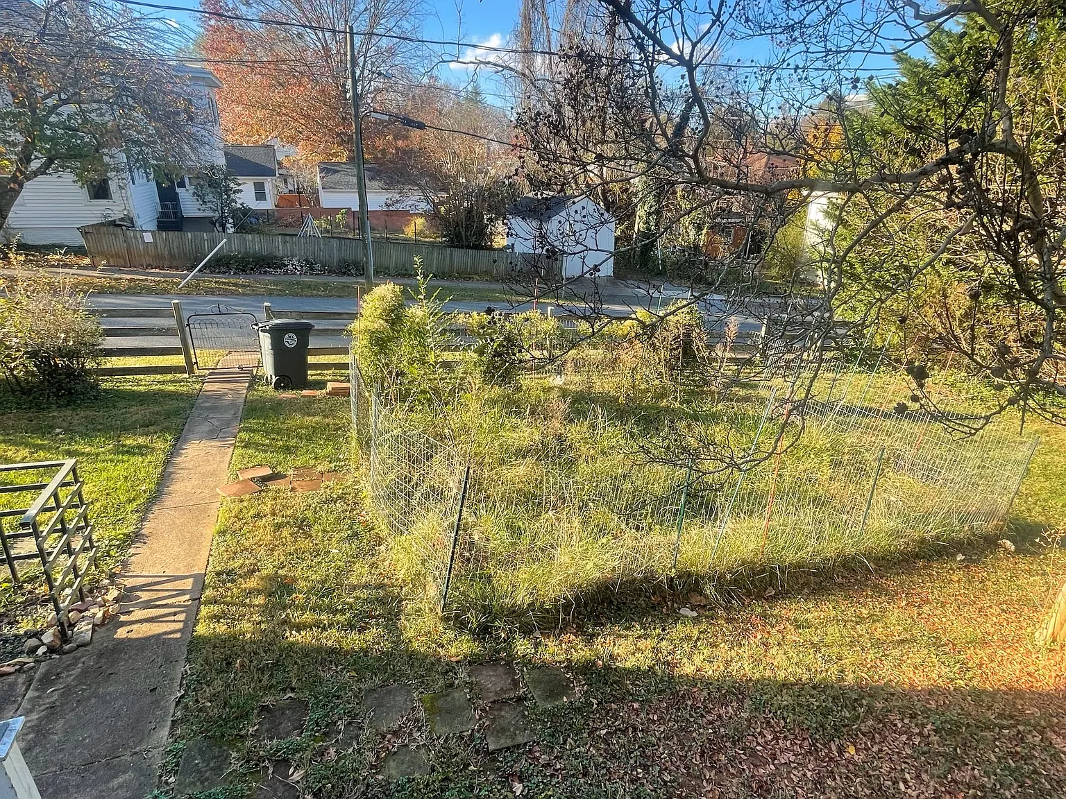 3 bed, 2.5 bath, 2713 sqft, $2,525 — Photo 3
