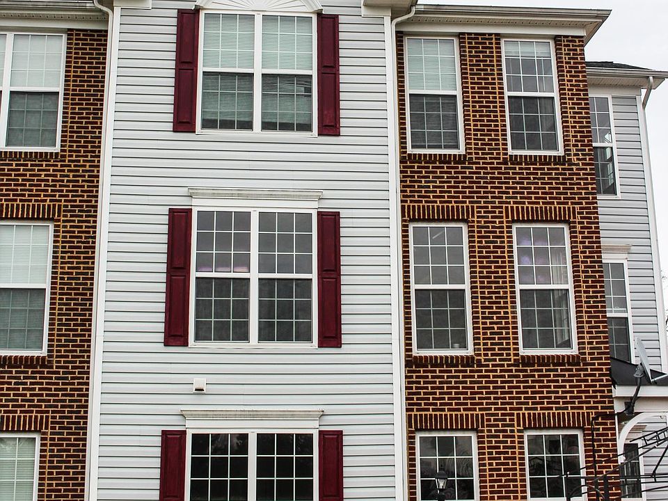 Front view of the house 1