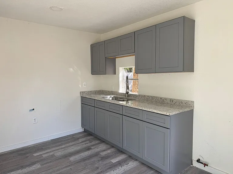 419 Peabody Ave — Photo 3
