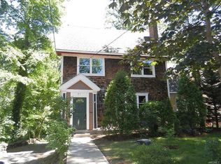 51 Pinebrook Rd, New Rochelle, NY 10801