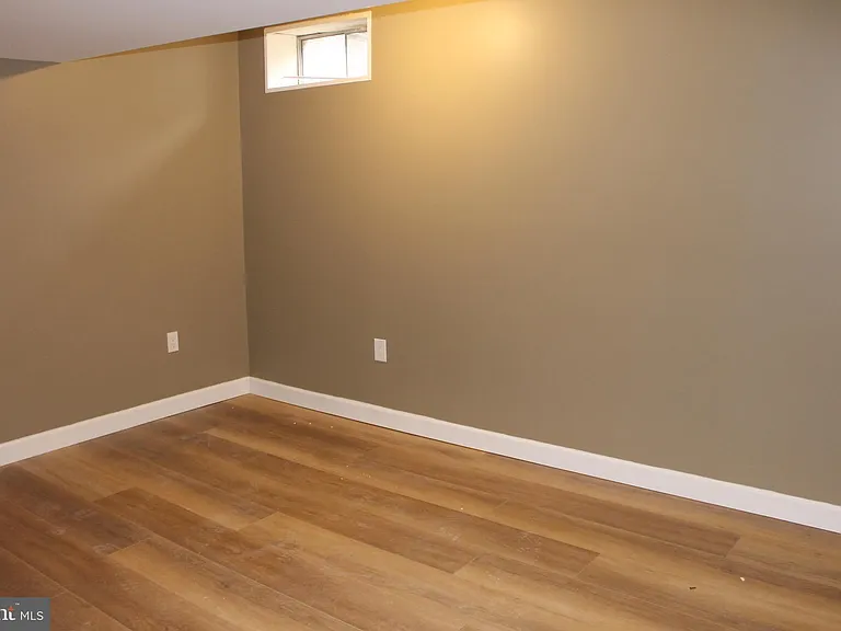 2620 Mountain Ln — Photo 9