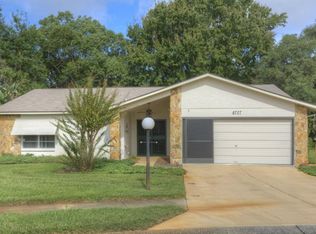 8707 Gold Pine Dr, Port Richey, FL 34668