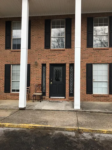 513 Newton St Photo 1