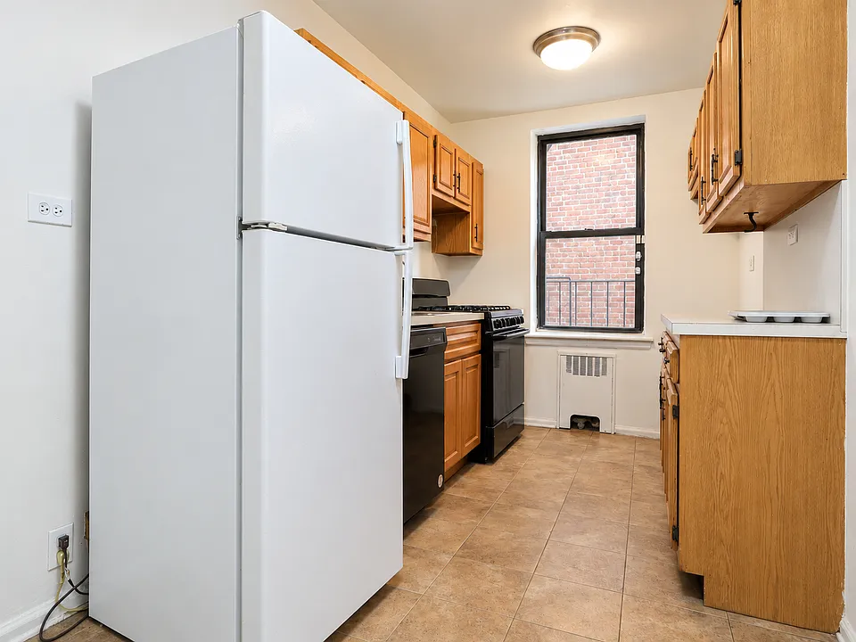 3300 Netherland Ave #3Q