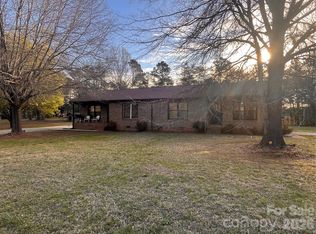 300 Taylor Rd, Stanley, NC 28164