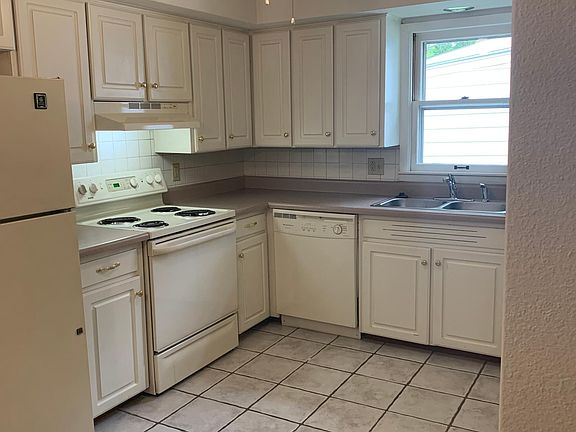 4th image of 1202 Wayne St