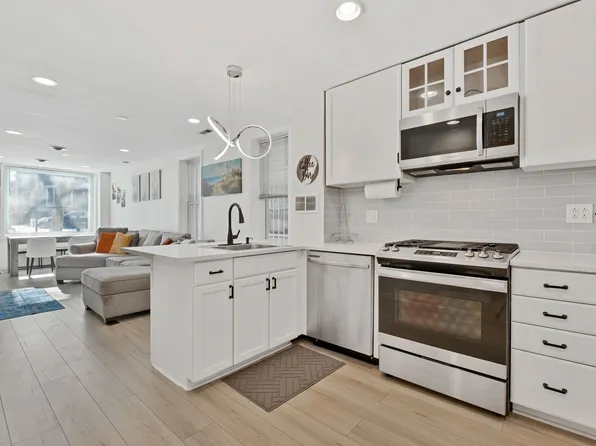 2620 W Homer St APT 1, Chicago, IL 60647