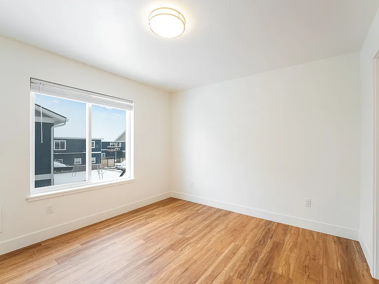 Silver Star Apartments — Photo 41