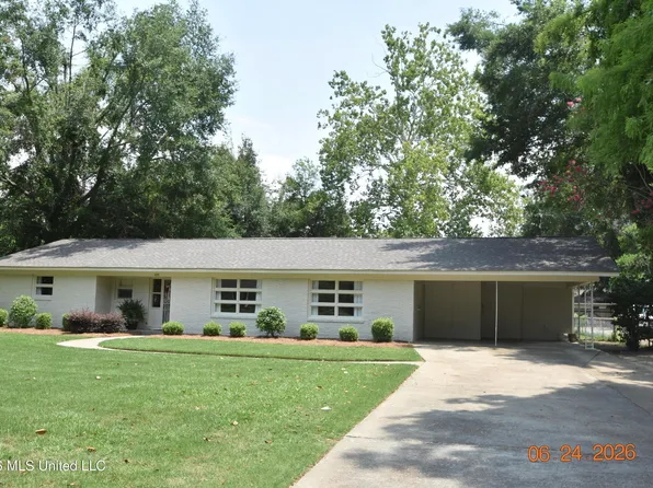 408 E Park Ave, Greenwood, MS 38930