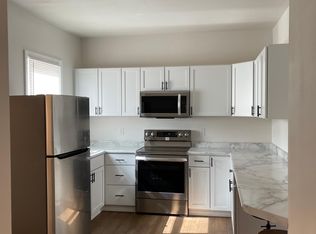 135 N Main St #4, Dousman, WI 53118