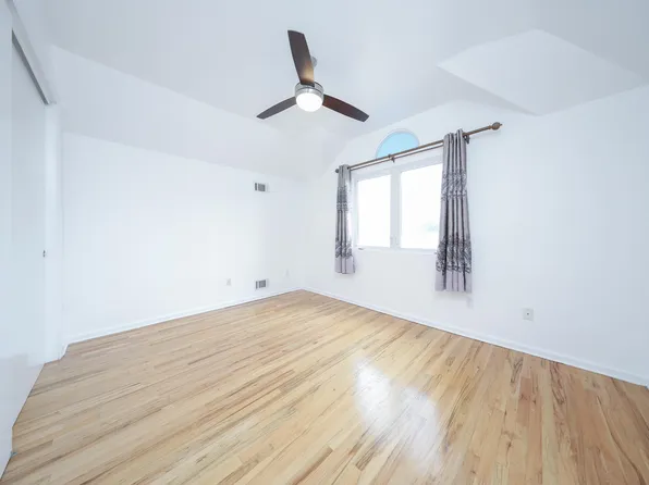 139 Kiswick Street image 11 of 31