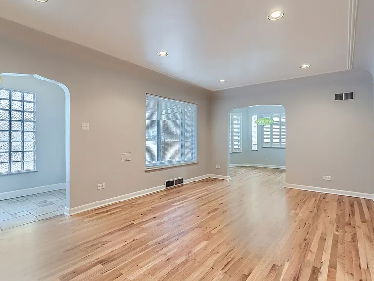 849 Grape St — Photo 8